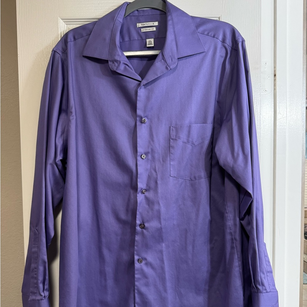 $5 SALE Men’s Van Heusen lavender dress shirt. Regular 16 1/2 neck. Size 34/35.